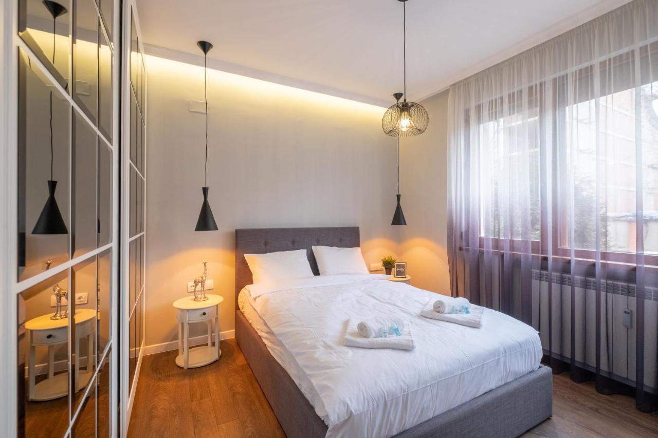 Апартаменти Designer & Cozy 2bd Flat With A Parking In The Center By Flat Mаnager Софія