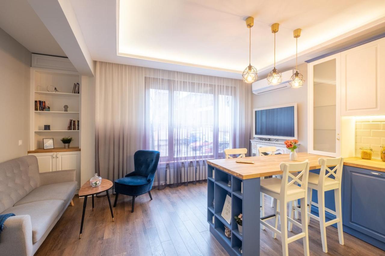 Апартаменти Designer & Cozy 2bd Flat With A Parking In The Center By Flat Mаnager Софія