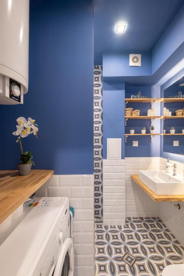 Апартаменти Designer & Cozy 2bd Flat With A Parking In The Center By Flat Mаnager